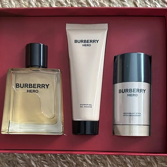Burberry Hero cologne Set with Red Box - Picture 2 of 2